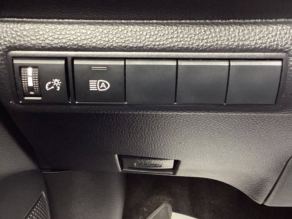 Used 2023 Toyota Corolla LE FWD image 17