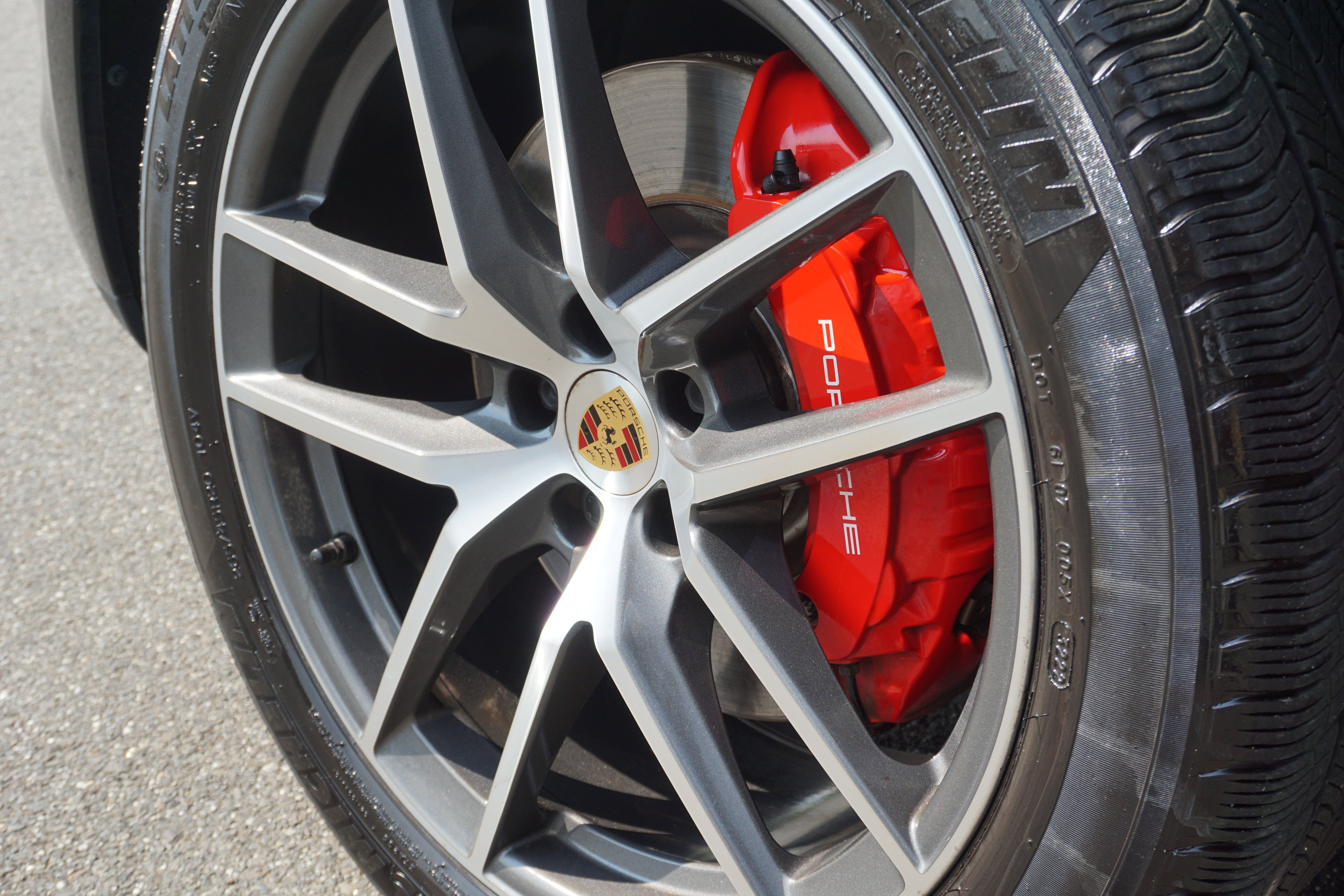Certified 2023 Porsche Macan S AWD/4WD image 12