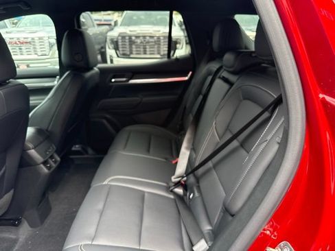 New 2027 GMC Terrain Elevation w/ Elevation Premium Package AWD/4WD image 17