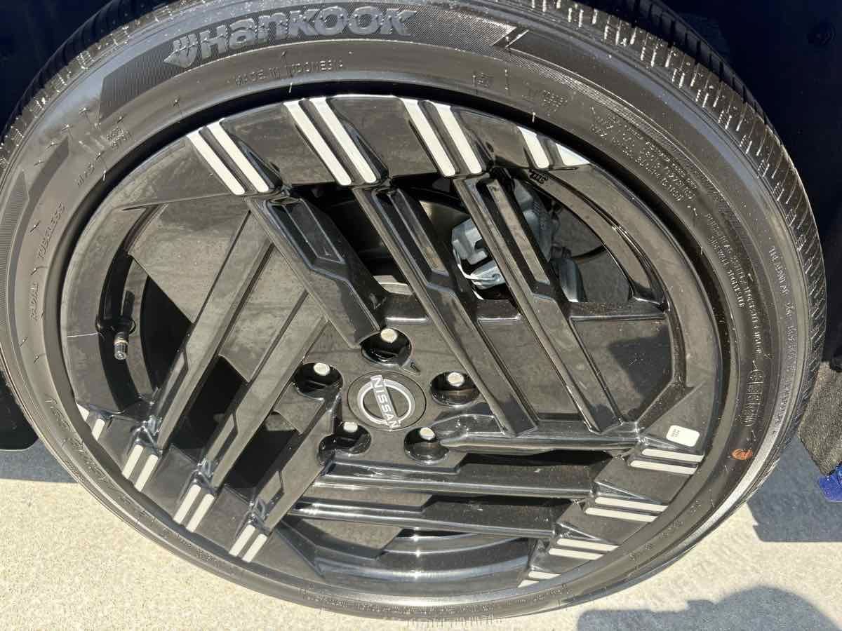 Used 2026 Nissan Sentra SR w/ Floor Mat Package FWD image 13