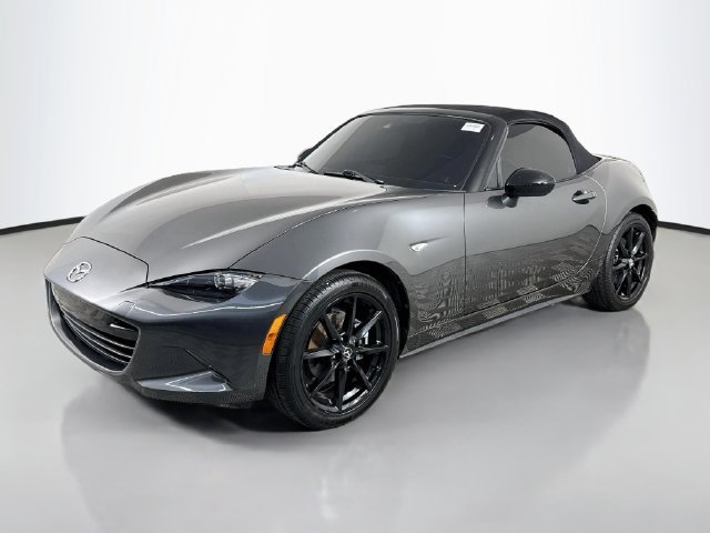 Used 2020 MAZDA MX-5 Miata Club RWD image 4