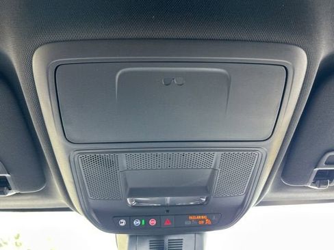 New 2026 Chevrolet Equinox LT w/ Convenience Package II image 17