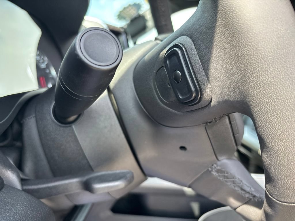 Used 2025 RAM 1500 Laramie AWD/4WD image 21