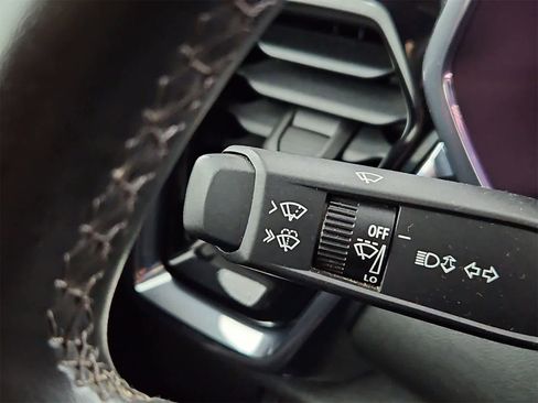 Used 2024 GMC Canyon Elevation image 25