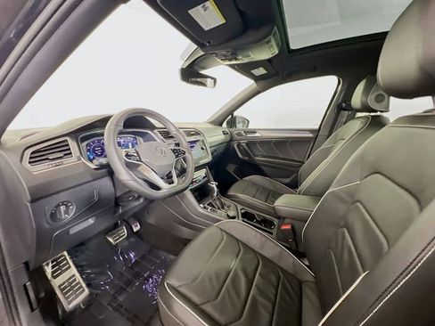 Used 2024 Volkswagen Tiguan SEL R-Line image 20