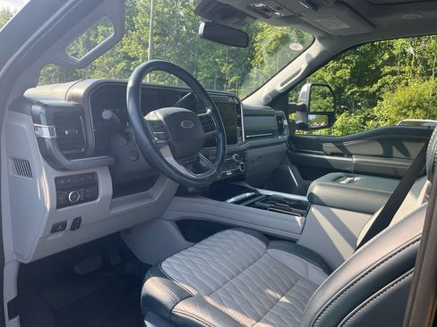 Used 2024 Ford F250 Limited w/ FX4 Off-Road Package AWD/4WD image 15