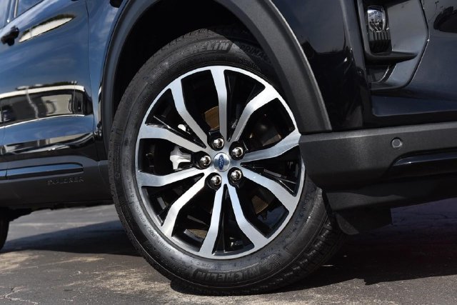 Used 2026 Ford Explorer ST-Line AWD/4WD image 3