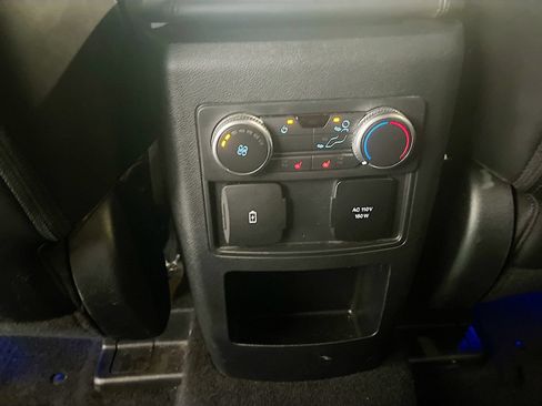 Used 2021 Ford Explorer Platinum w/ Equipment Group 601A AWD/4WD image 24