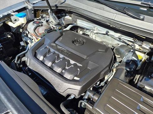 Used 2024 Volkswagen Tiguan SE AWD/4WD image 22