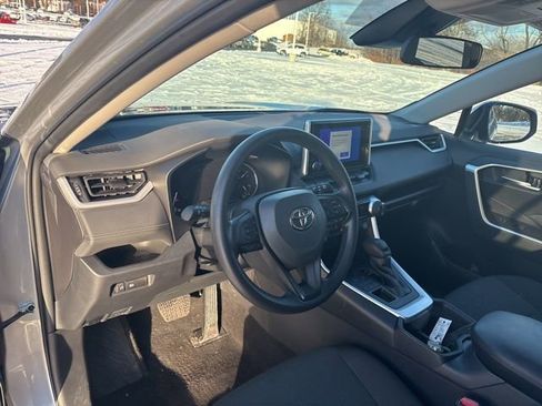Certified 2023 Toyota RAV4 XLE image 38