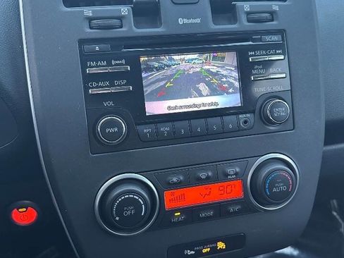 Used 2013 Nissan Leaf S w/ Charger Pkg image 15