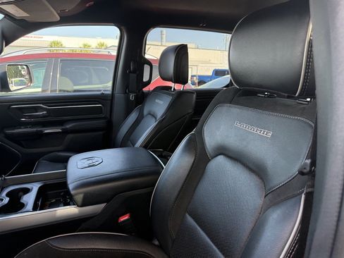 Used 2024 RAM 1500 Laramie AWD/4WD image 9