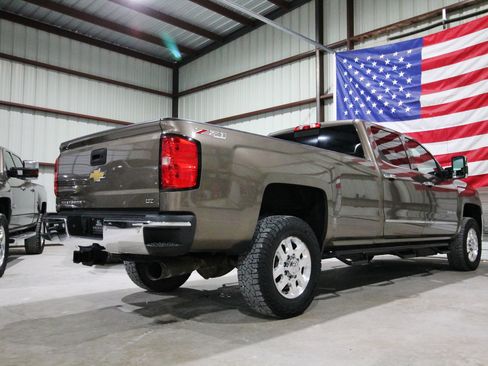 Used 2015 Chevrolet Silverado 3500 LTZ w/ Duramax Plus Package AWD/4WD image 11