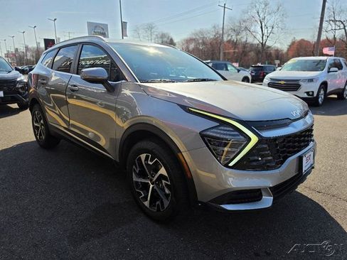 Certified 2025 Kia Sportage EX image 1