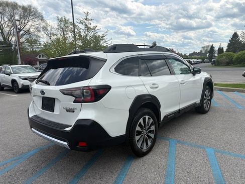 Used 2024 Subaru Outback Limited AWD/4WD image 6