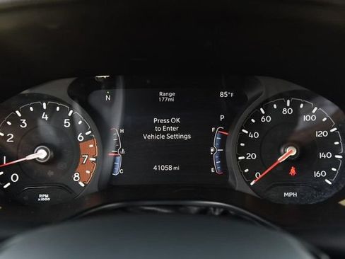 Used 2025 Jeep Compass Limited AWD/4WD image 12