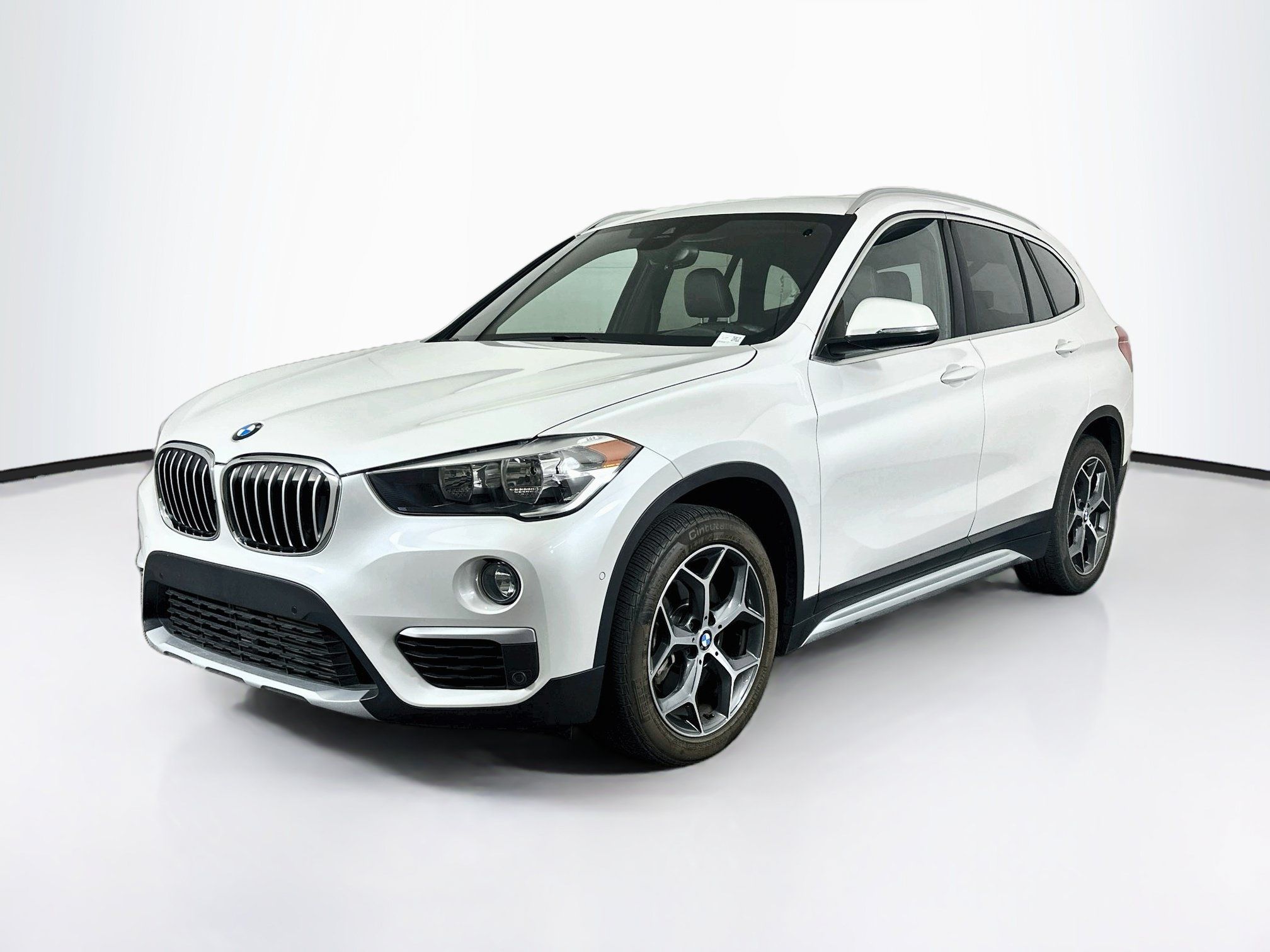Used 2018 BMW X1 sDrive28i w/ Convenience Package FWD image 3