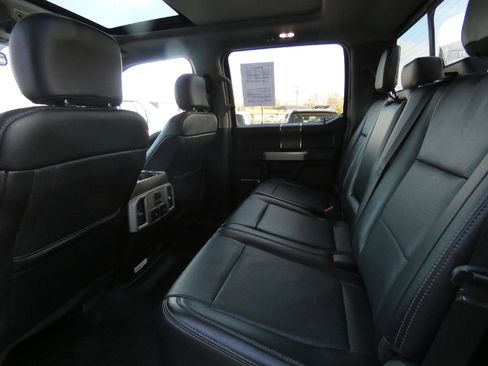 Used 2019 Ford F250 Lariat w/ Lariat Ultimate Package AWD/4WD image 13