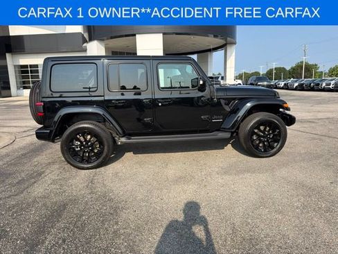 Used 2023 Jeep Wrangler Unlimited Sahara AWD/4WD image 13