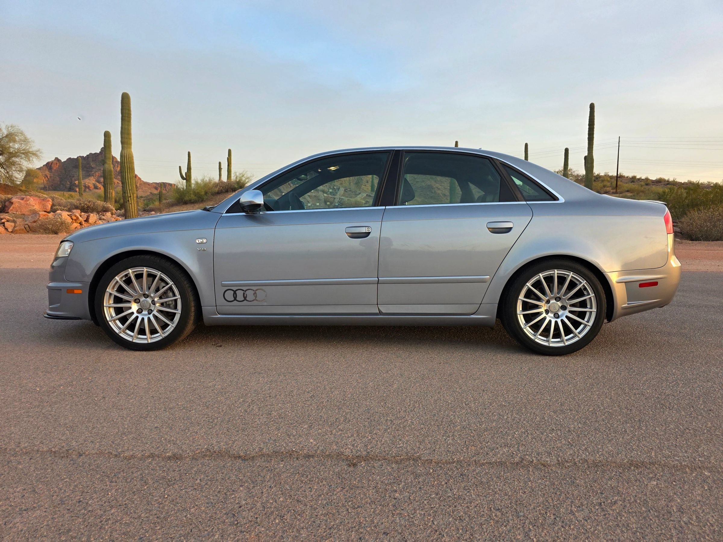 Used 2006 Audi S4 Sedan AWD/4WD image 2