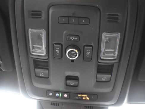Used 2023 Cadillac Escalade ESV Sport w/ LPO, ONYX Package AWD/4WD image 26