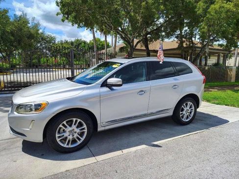 Used 2015 Volvo XC60 T5 Premier image 1