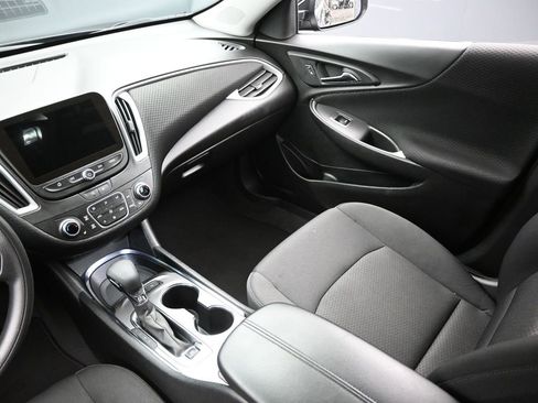 Used 2024 Chevrolet Malibu LT image 11