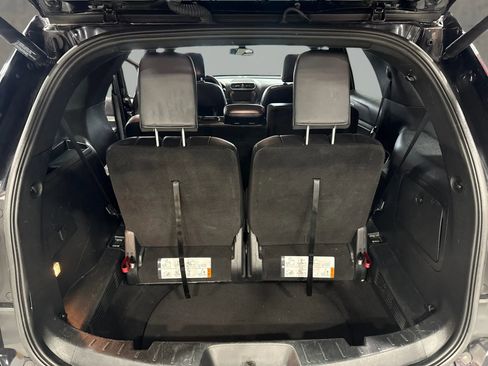 Used 2019 Ford Explorer XLT w/ Equipment Group 202A AWD/4WD image 13