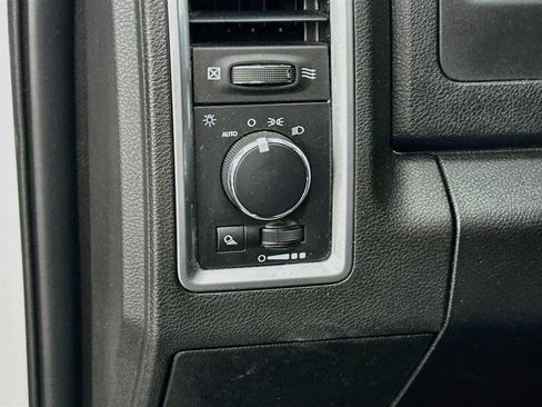 Used 2024 RAM 1500 Warlock AWD/4WD image 17