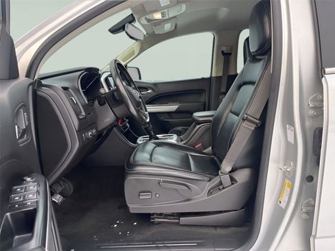 Used 2018 Chevrolet Colorado LT image 25