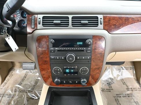 Used 2013 Chevrolet Silverado 2500 LTZ w/ LTZ Plus Package image 32