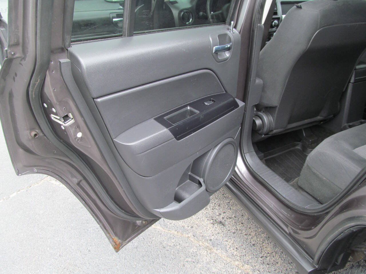 Used 2014 Jeep Compass Sport w/ Power Value Group AWD/4WD image 14