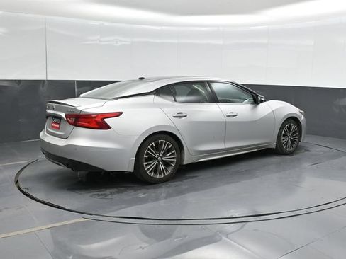 Used 2018 Nissan Maxima Platinum FWD image 3