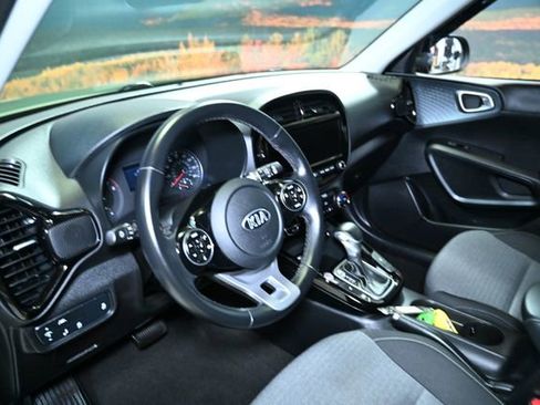 Used 2021 Kia Soul EX image 21