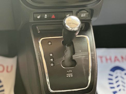 Used 2016 Jeep Patriot Latitude FWD image 9