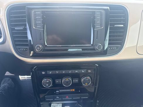 Used 2019 Volkswagen Beetle 2.0T Final Edition SEL FWD image 15