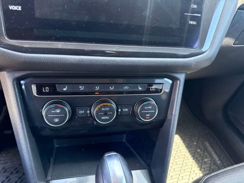 Used 2018 Volkswagen Tiguan SE FWD image 29