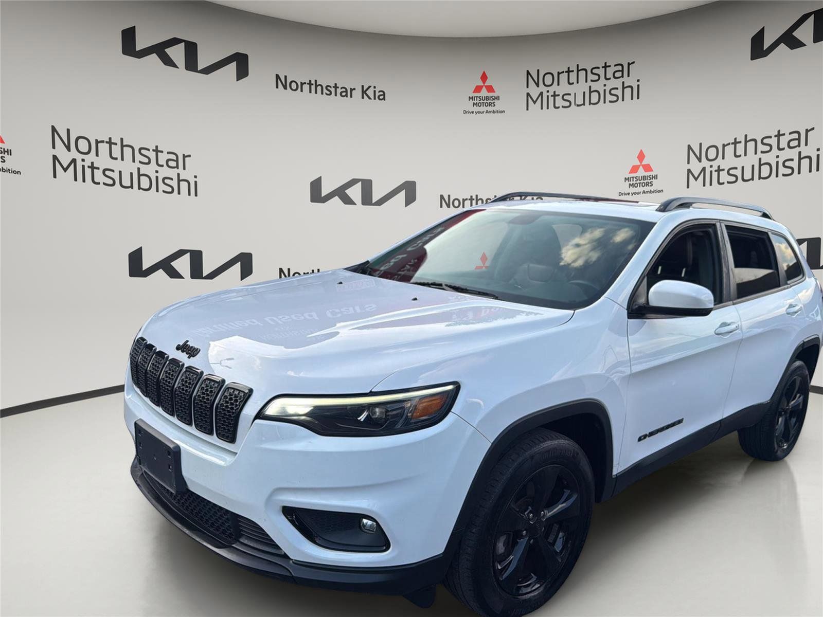 Used 2020 Jeep Cherokee Latitude Plus AWD/4WD image 1