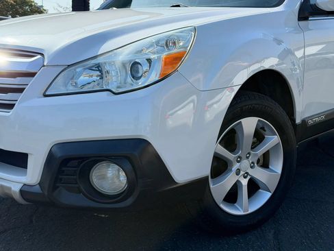 Used 2014 Subaru Outback 2.5i Premium AWD/4WD image 5