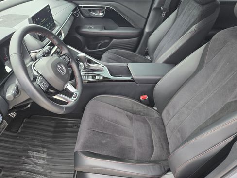 Used 2025 Acura ADX A-Spec image 11