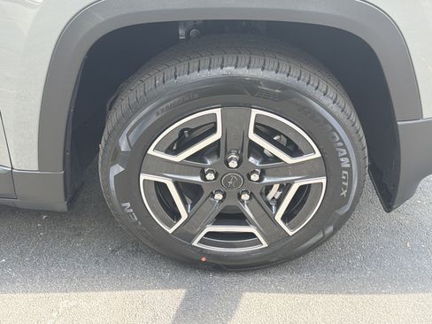 New 2026 Jeep Cherokee Laredo image 14