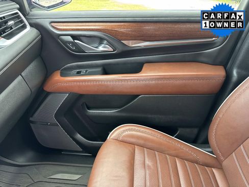 Used 2023 GMC Yukon XL Denali Ultimate image 28