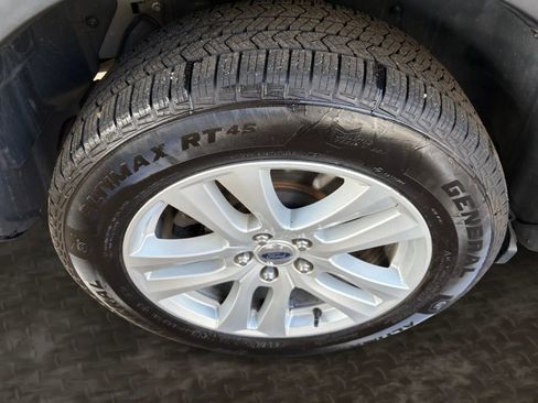 Used 2019 Ford Explorer XLT w/ Equipment Group 201A AWD/4WD image 42