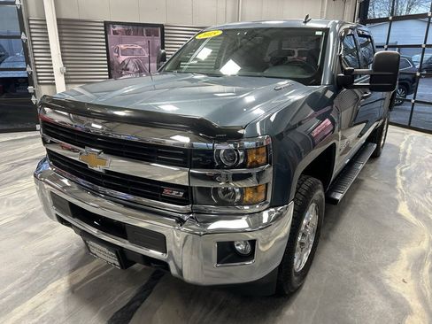 Used 2015 Chevrolet Silverado 3500 LT w/ LT Convenience Package image 4
