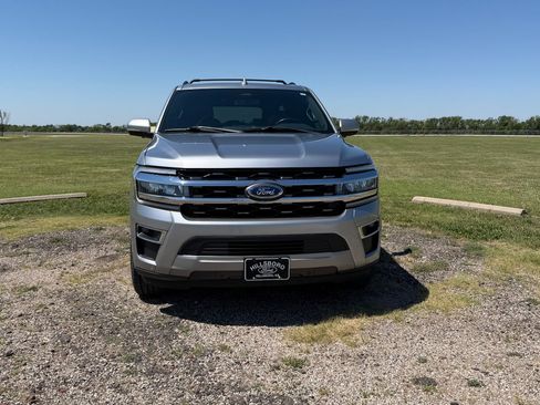 Used 2024 Ford Expedition Max Limited AWD/4WD image 13