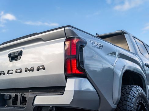 Used 2024 Toyota Tacoma TRD Sport image 21