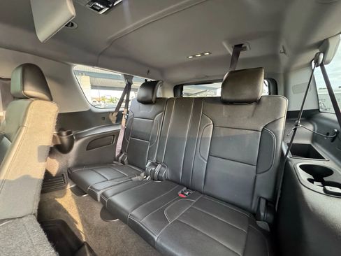 Used 2015 GMC Yukon XL SLT w/ Open Road Package image 15