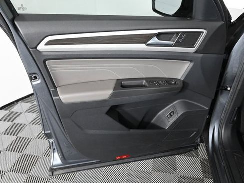 Certified 2023 Volkswagen Atlas SE w/ Panoramic Sunroof Package image 21