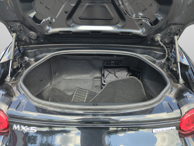 Used 2021 MAZDA MX-5 Miata RF Grand Touring RWD image 33