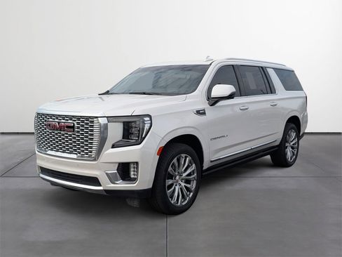 Used 2022 GMC Yukon XL Denali image 2